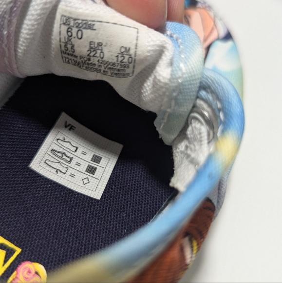 Vans Pretty Guardian Sailor Moon Authentic Shoes for Toddlers - Picture 8 of 11